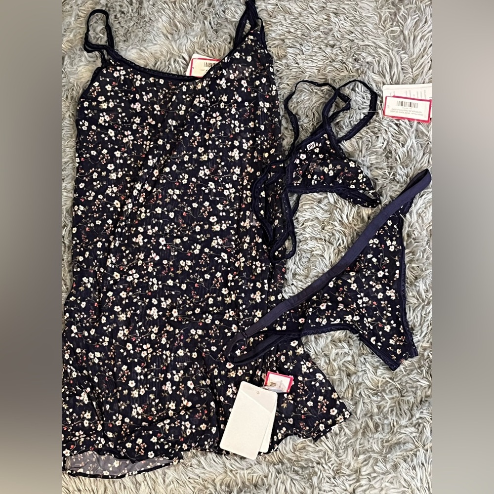 Wicked Weasel Spring Blossom slip set (1847 slip, 647 panty and 6842 thong)